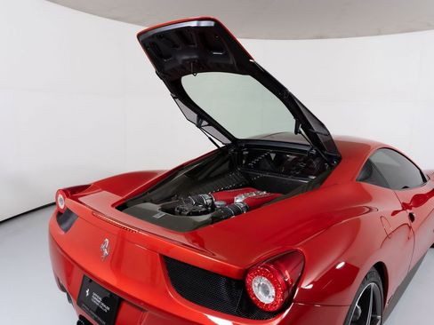 Used 2013 Ferrari 458 Italia Coupe image 16