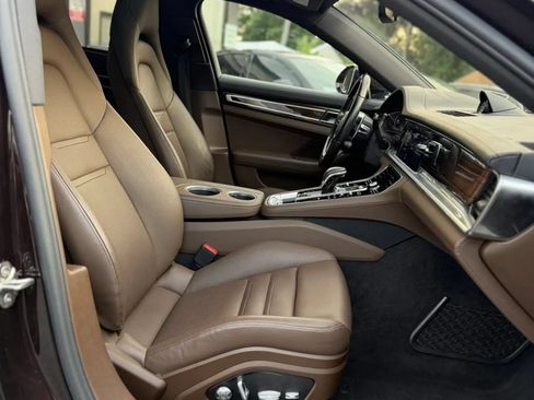 Used 2020 Porsche Panamera 4 AWD/4WD image 17