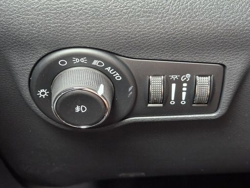 New 2026 Jeep Compass Latitude image 21