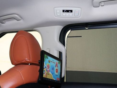 Used 2022 Kia Carnival SX FWD image 18