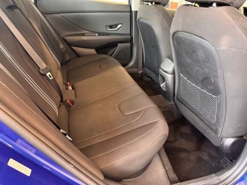 Used 2024 Hyundai Elantra SEL w/ Convenience Package FWD image 13