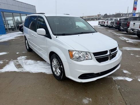 Used 2016 Dodge Grand Caravan SXT w/ Rear Park Assist Package image 7
