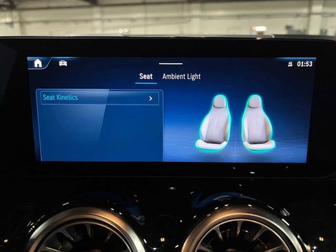 Certified 2025 Mercedes-Benz GLA 250 4MATIC image 31