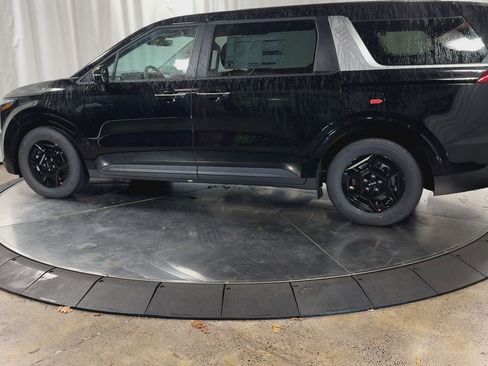 New 2026 Kia Carnival image 6