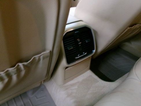 Used 2016 Porsche Macan S image 23