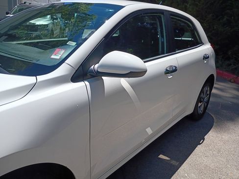 Used 2022 Kia Rio S w/ Option Group 015 FWD image 9