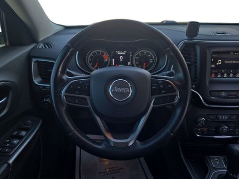 Used 2019 Jeep Cherokee Latitude Plus image 12