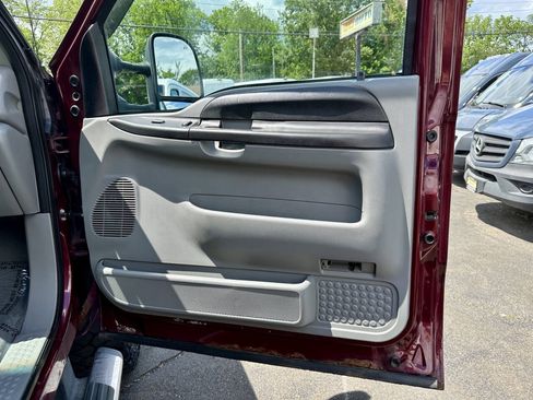 Used 2006 Ford F350 XL AWD/4WD image 17