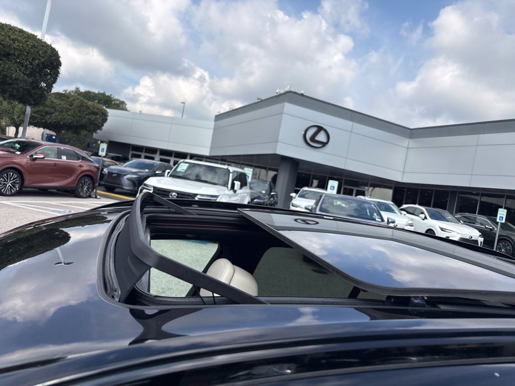 Used 2022 BMW X5 sDrive40i w/ M Sport Package RWD image 10