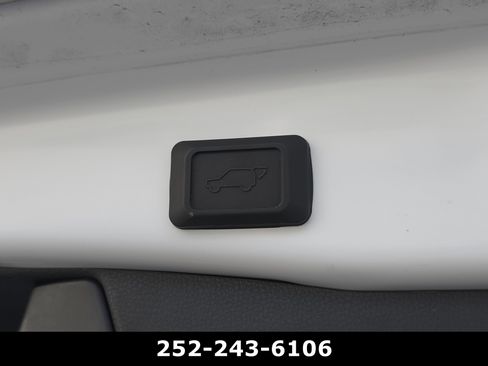 Used 2024 Toyota RAV4 XLE w/ Convenience Package image 31