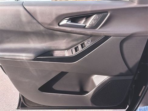 Used 2025 Chevrolet Equinox LT image 22