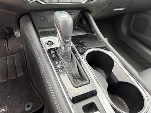 Used 2023 Nissan Altima 2.5 SL FWD image 8