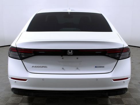 Used 2023 Honda Accord EX-L image 8