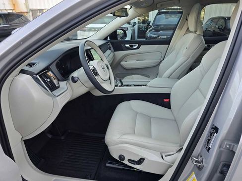 Certified 2024 Volvo XC60 T8 Plus w/ Protection Package Premier image 20