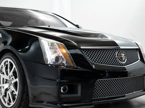 Used 2010 Cadillac CTS V image 13
