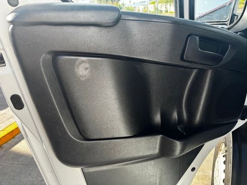 Used 2024 RAM ProMaster 2500 w/ Convenience Group FWD image 32