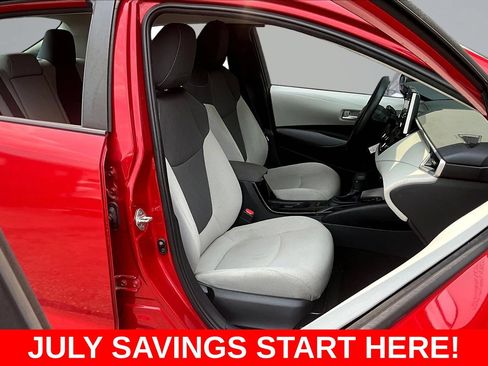 Used 2020 Toyota Corolla LE FWD image 29