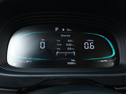 Used 2025 Hyundai Venue SEL FWD image 12