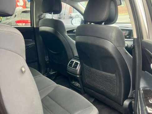 Used 2016 Kia Sorento LX w/ LX Convenience Package image 25