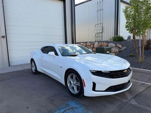 Used 2023 Chevrolet Camaro LT RWD image 9