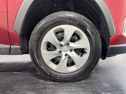 Used 2025 Toyota RAV4 LE image 9