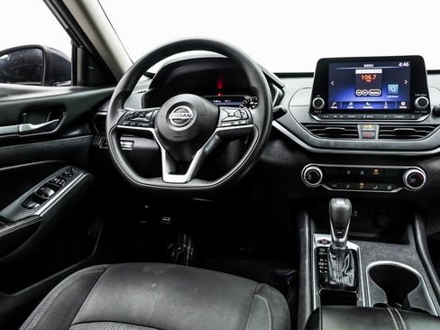 Used 2022 Nissan Altima 2.5 SV image 19