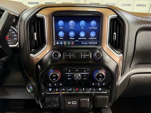 Used 2020 Chevrolet Silverado 2500 High Country AWD/4WD image 17