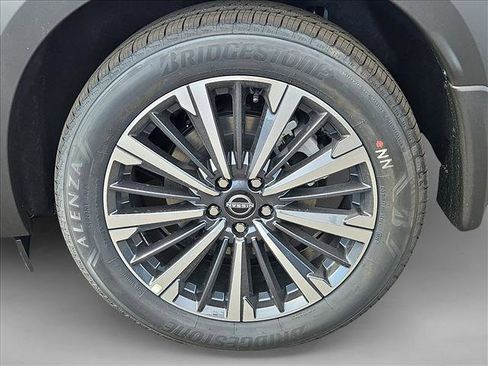 New 2026 Nissan Pathfinder Platinum image 10