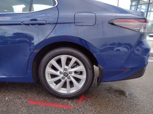 Used 2023 Toyota Camry LE image 3