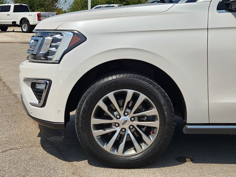Used 2018 Ford Expedition Max Limited w/ Equipment Group 301A RWD image 9
