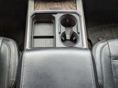 Used 2019 Ford F250 Lariat w/ Lariat Value Package image 6