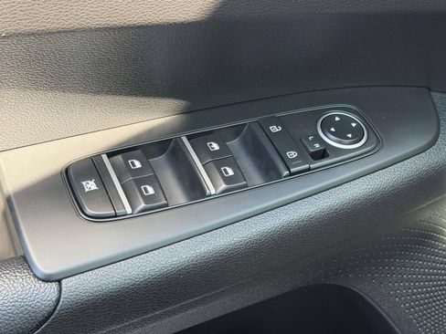 Used 2023 Kia Forte LXS w/ LXS Technology Package FWD image 13