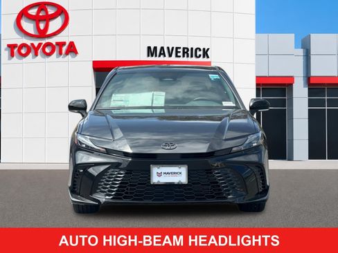 New 2026 Toyota Camry Hybrid FWD image 8