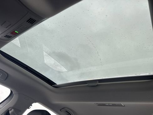 Used 2022 Volkswagen Jetta SE w/ Panoramic Sunroof Package image 19