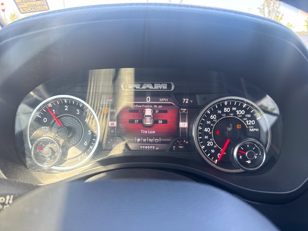 Used 2022 RAM 1500 Laramie AWD/4WD image 17