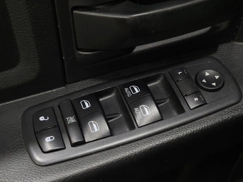 Used 2018 RAM 1500 Express AWD/4WD image 27