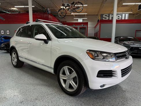 Used 2014 Volkswagen Touareg Hybrid AWD/4WD image 7