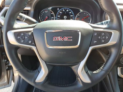 Used 2022 GMC Acadia Denali w/ Denali Ultimate Package image 21