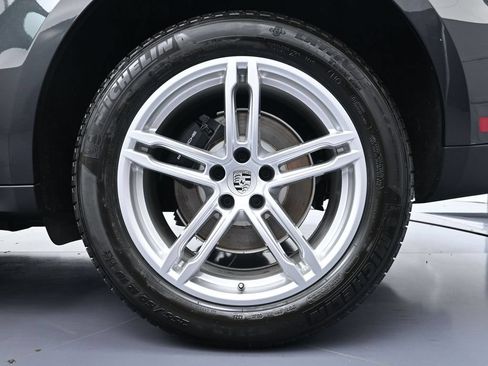 Certified 2026 Porsche Macan AWD/4WD image 26
