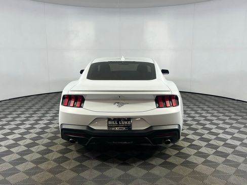 Used 2025 Ford Mustang Premium image 8