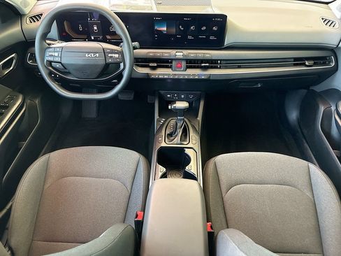 Used 2025 Kia K4 FWD image 13