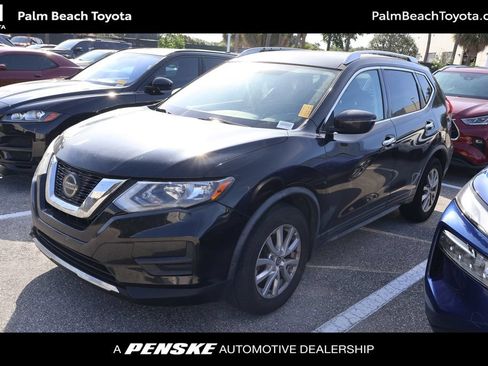 Used 2018 Nissan Rogue SV FWD image 1
