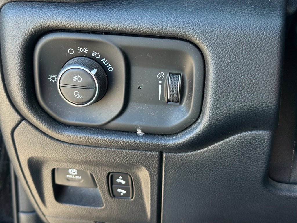 Used 2020 RAM 1500 Big Horn AWD/4WD image 20