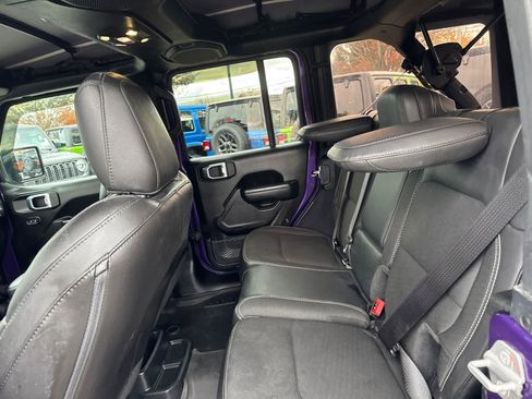 Used 2023 Jeep Wrangler Freedom Edition image 29