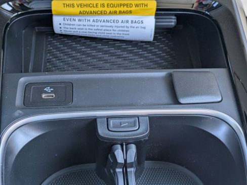 New 2026 Mercedes-Benz GLB 250 image 24