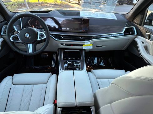 New 2026 BMW X7 xDrive40i w/ M Sport Package image 14