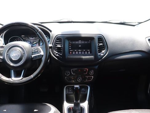 Used 2020 Jeep Compass Latitude FWD image 14