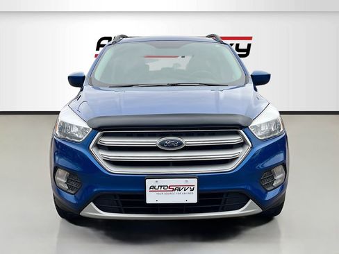 Used 2018 Ford Escape SE image 2