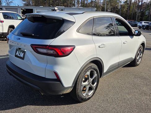 Used 2025 Ford Escape ST-Line image 12