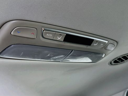 Used 2025 Kia Telluride LX FWD image 28